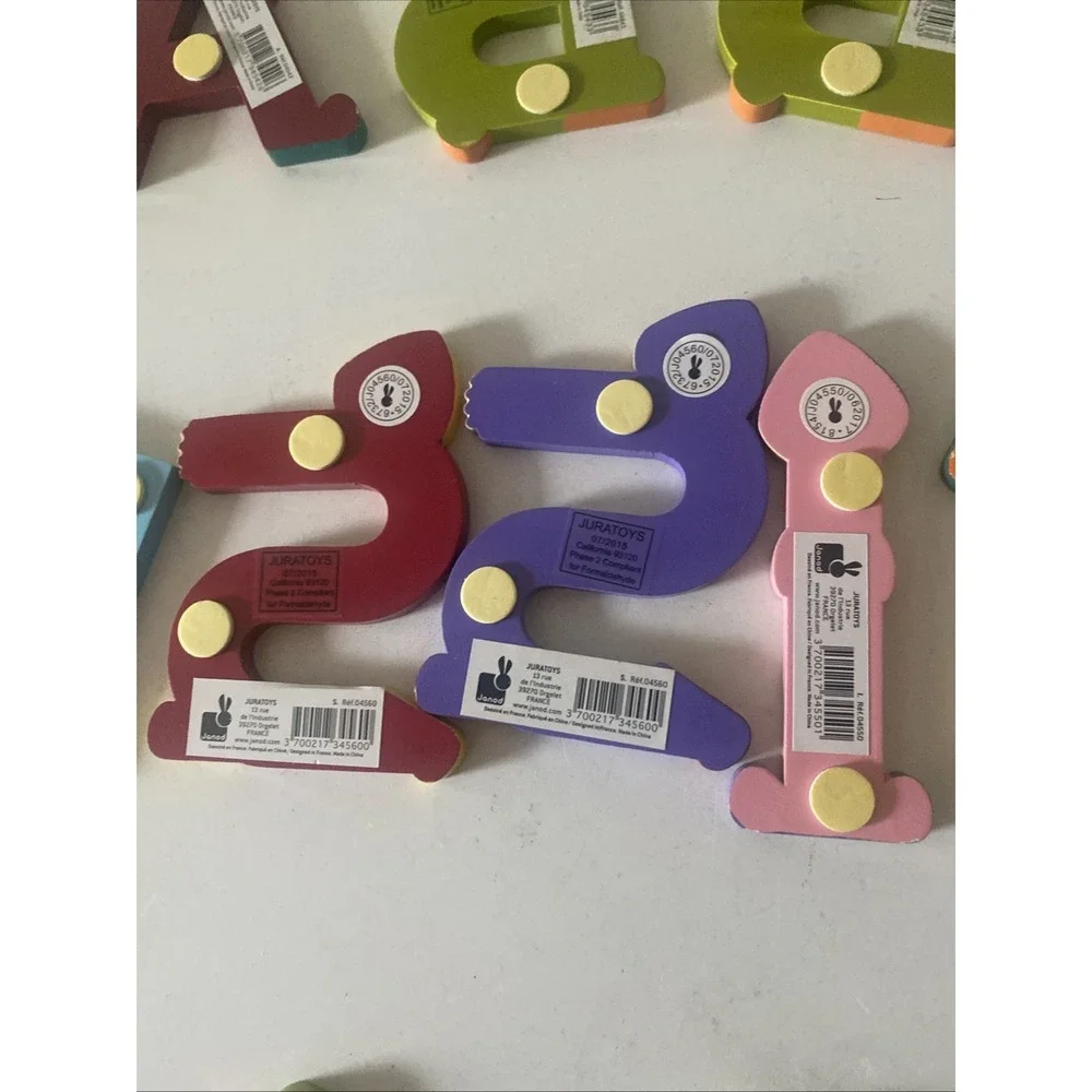Jonad 21 Letters Wooden Sellout Assorted Alphabet Clown Letters